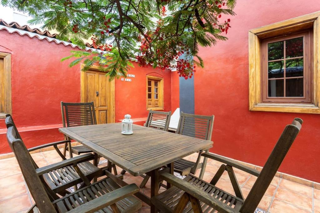 Rural House With Traditional Architecture S. XIX サンタクルスデテネリフェ エクステリア 写真